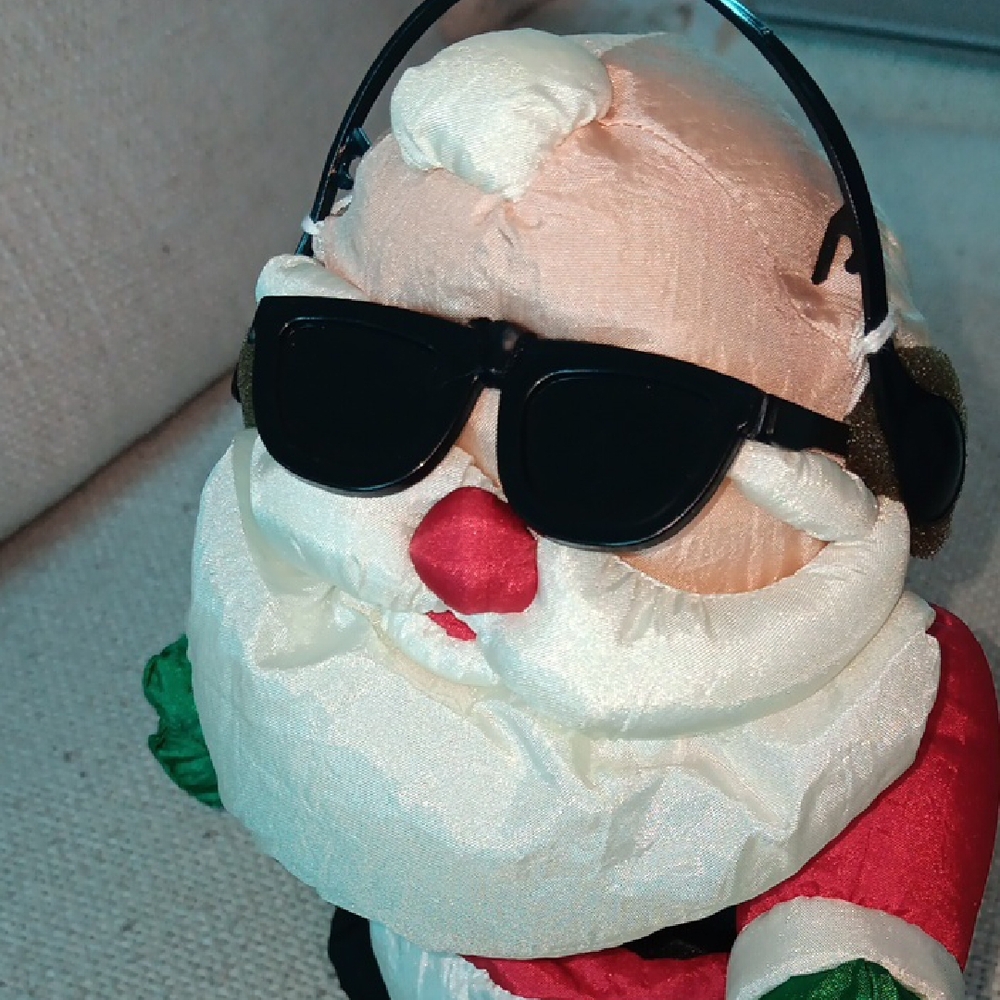 Rapping Santa - Picture 4 of 4